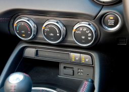 
										Mazda MX-5 full									