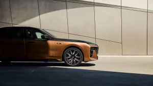 BMW i7 M70 2024