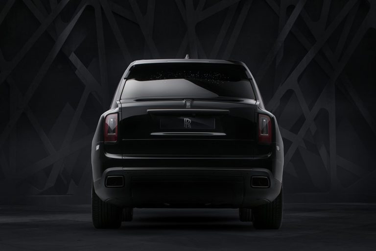 Rolls-Royce Cullinan Black Badge 2024