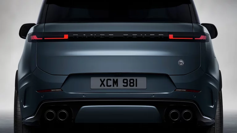 Range Rover SV 2024