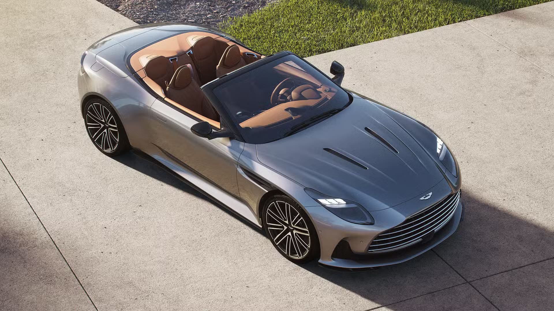 Aston Martin DB12 2024